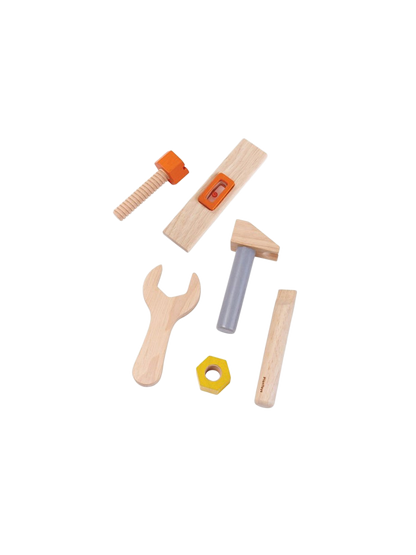 ceinture de jouets avec des outils en bois