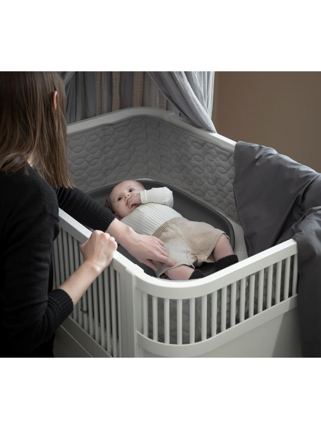 Tour de lit matelassé pour bébé 
