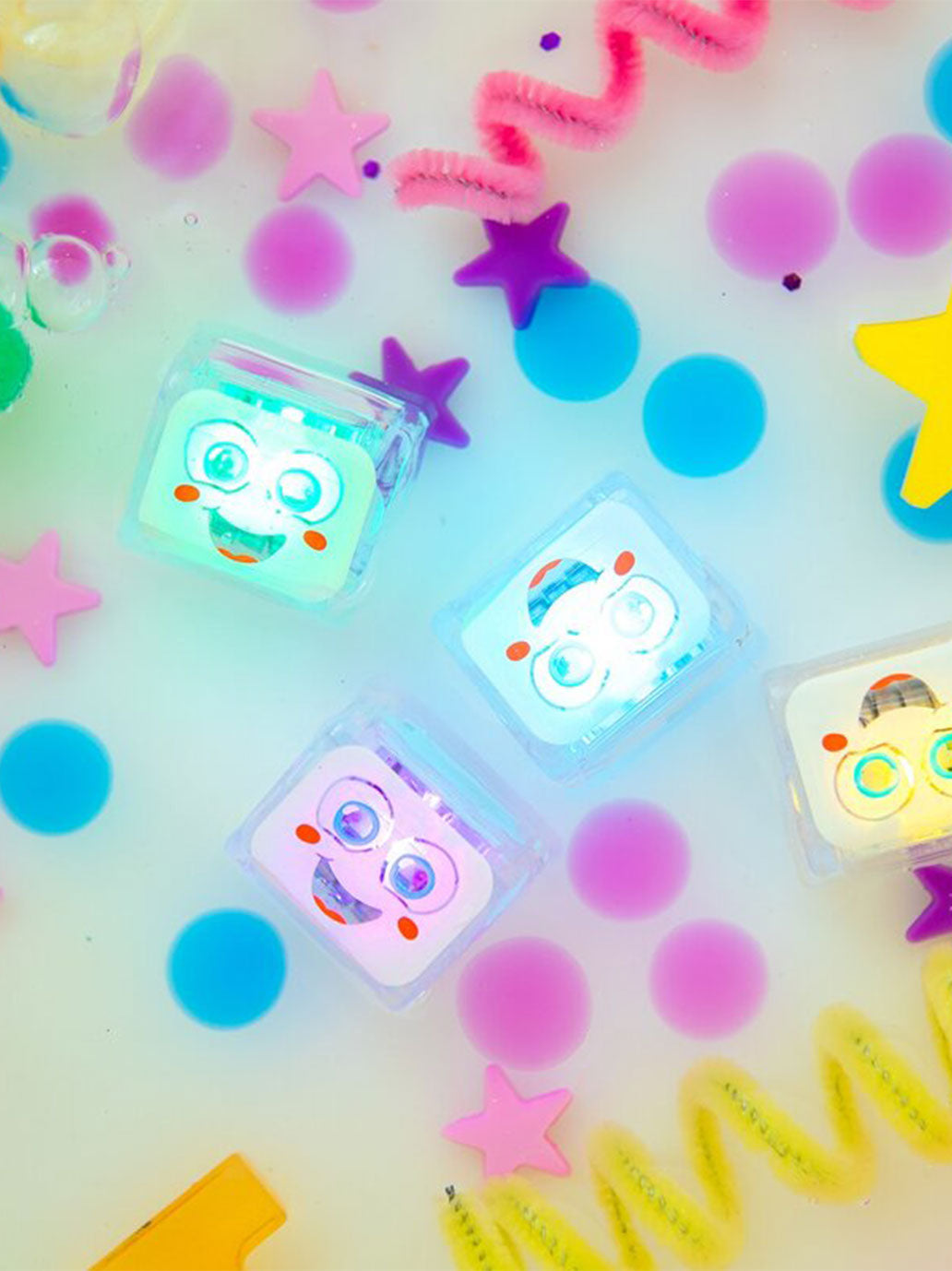 Jeux sensoriels aquatiques Cubes lumineux