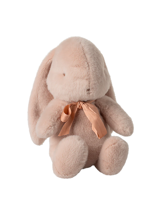 Lapin en peluche de taille moyenne