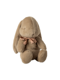 Lapin en peluche de taille moyenne