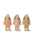 Miniaturhäschen in Bunny Micro-Kleidung sweterek w paski girl